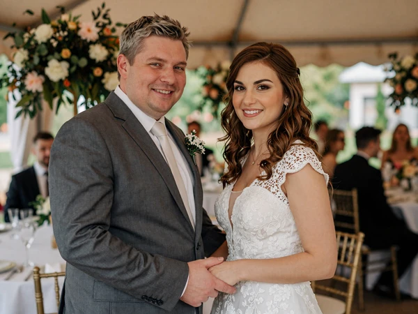 Todd and Victoria, American-Ukrainian couple married in 2024
